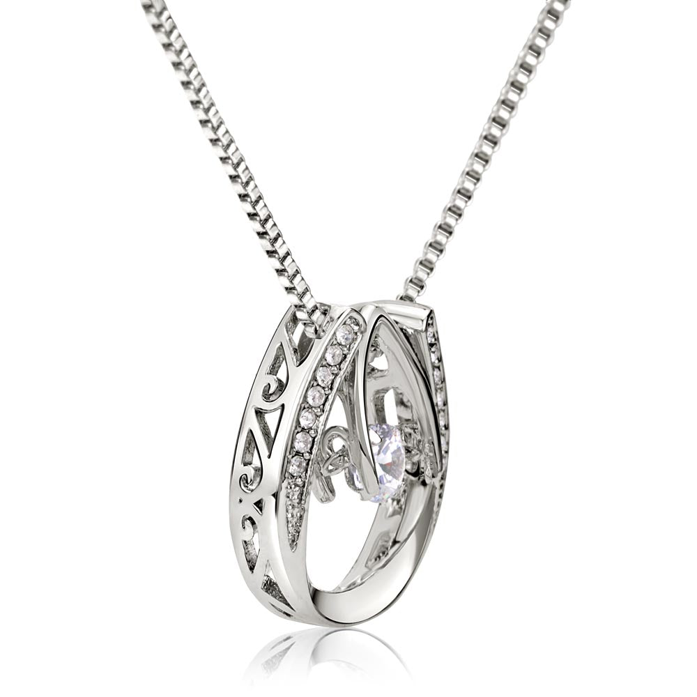 My Slot Machine Queen, Lucky in Love Necklace - Girlfriend Birthday Gift | Girlfriend Anniversary Gift | Casino Girlfriend | Gambler Girlfriend | Lucky Gambling Girlfriend